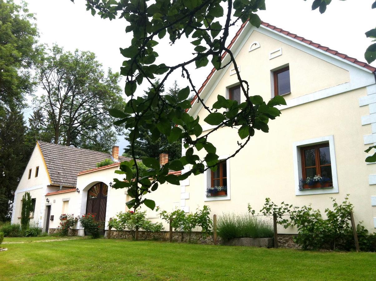 Veverci Dvur Hotel Rosec Exterior foto