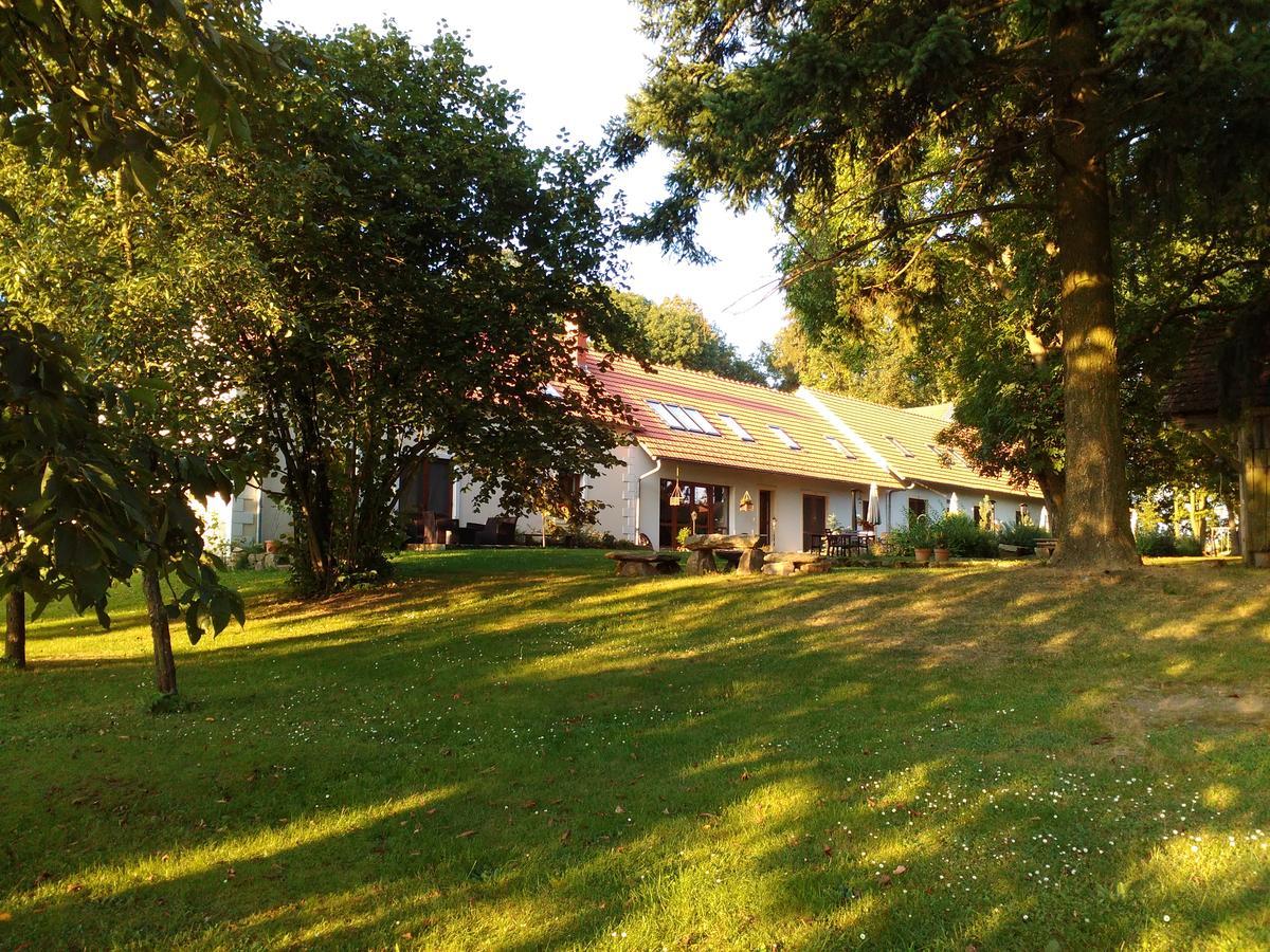 Veverci Dvur Hotel Rosec Exterior foto